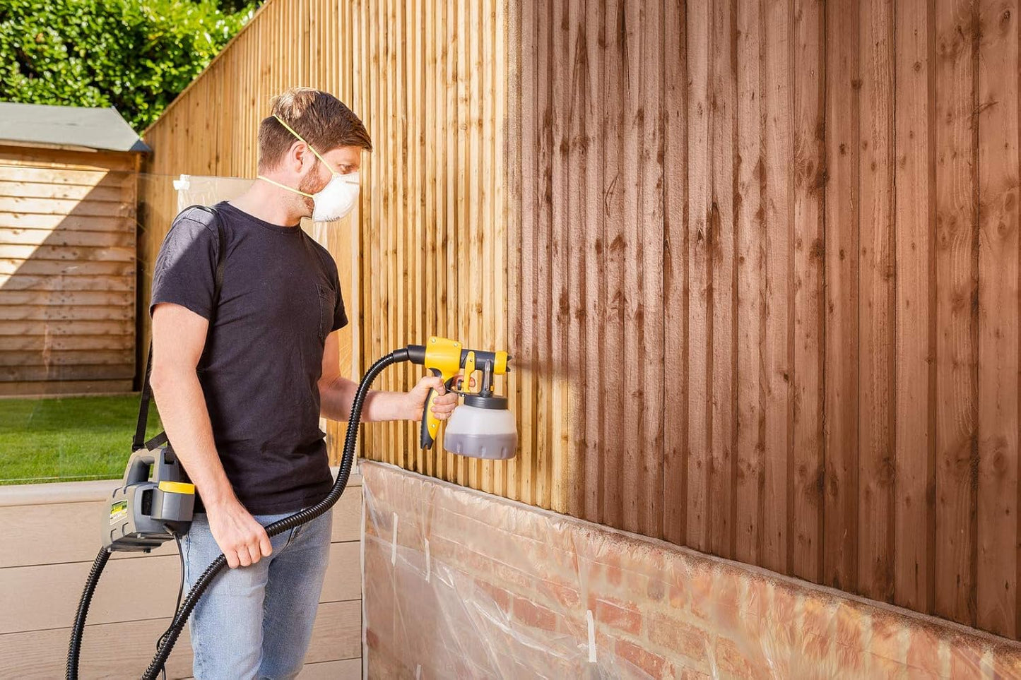 Wagner 460W Electric Fence & Decking Sprayer 220-240V 1400 ml Covers 5 m² in 9 m