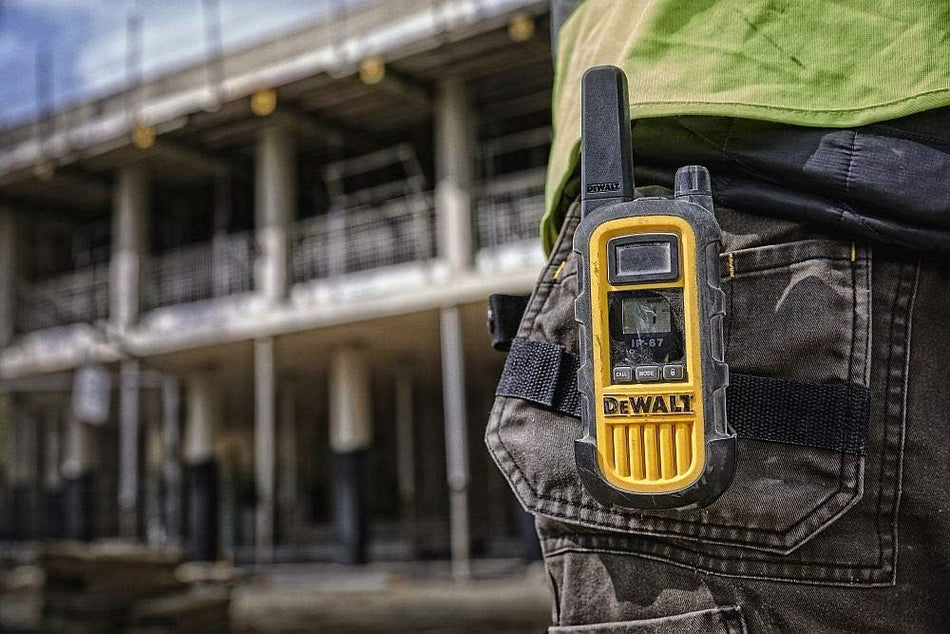 DeWalt Walkie Talkie PMR Radio DXPMR800 Heavy Duty Professional 15 Floors/10km