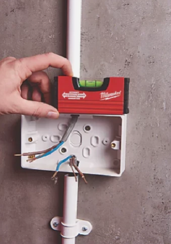 Milwaukee 100mm Handy Minibox Pocket Level 4" 4932459100